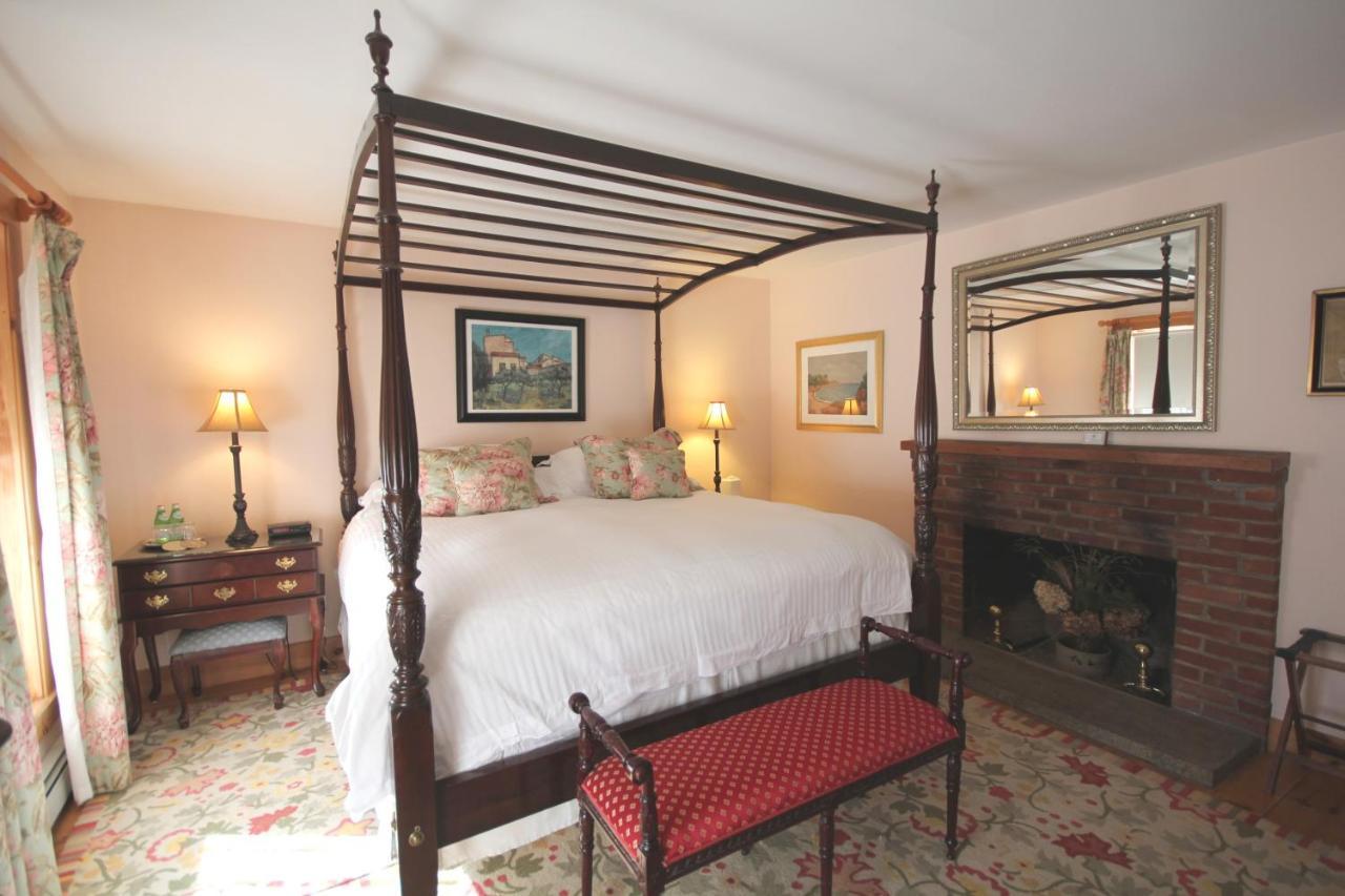 Highland Lake Inn Andover Экстерьер фото