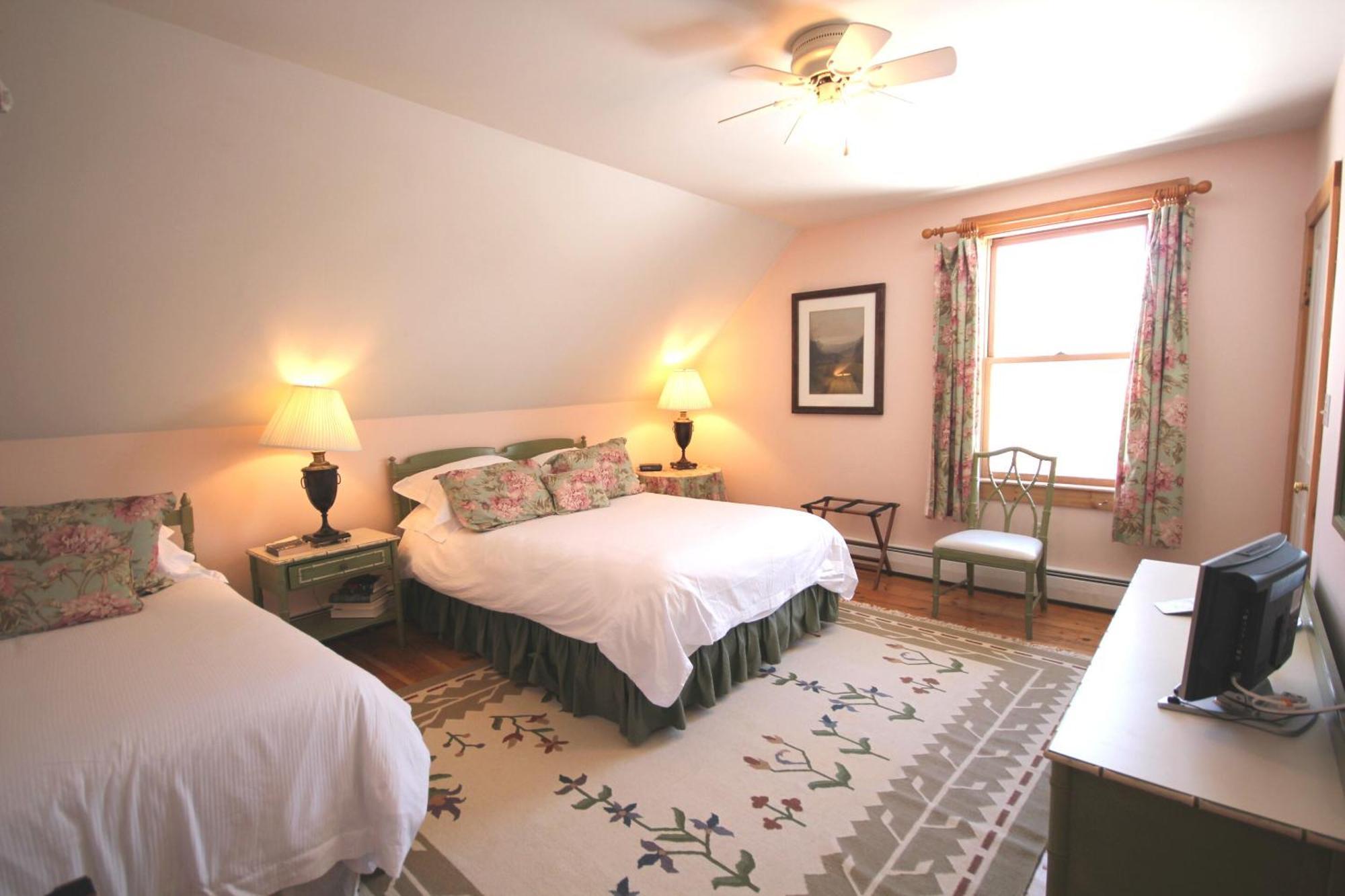 Highland Lake Inn Andover Номер фото