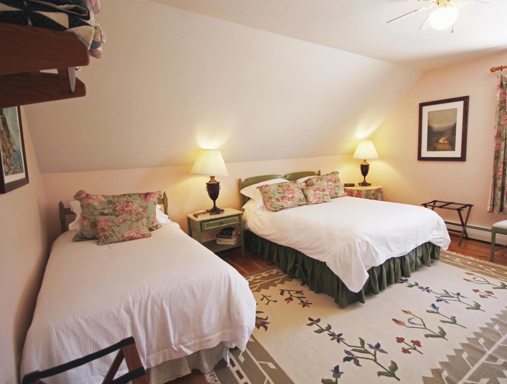 Highland Lake Inn Andover Номер фото