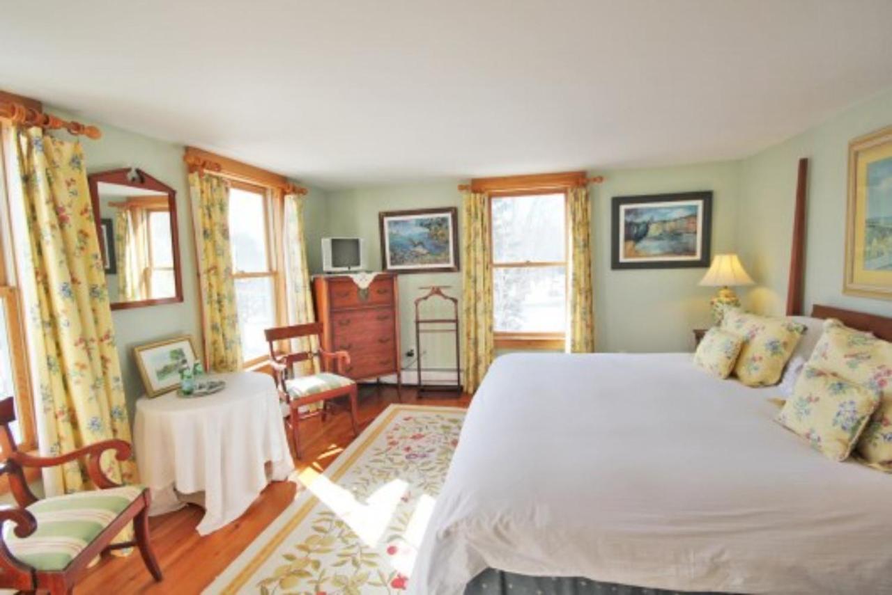 Highland Lake Inn Andover Экстерьер фото